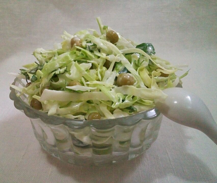 pinakuluang salad ng repolyo sa isang diyeta sa Japan